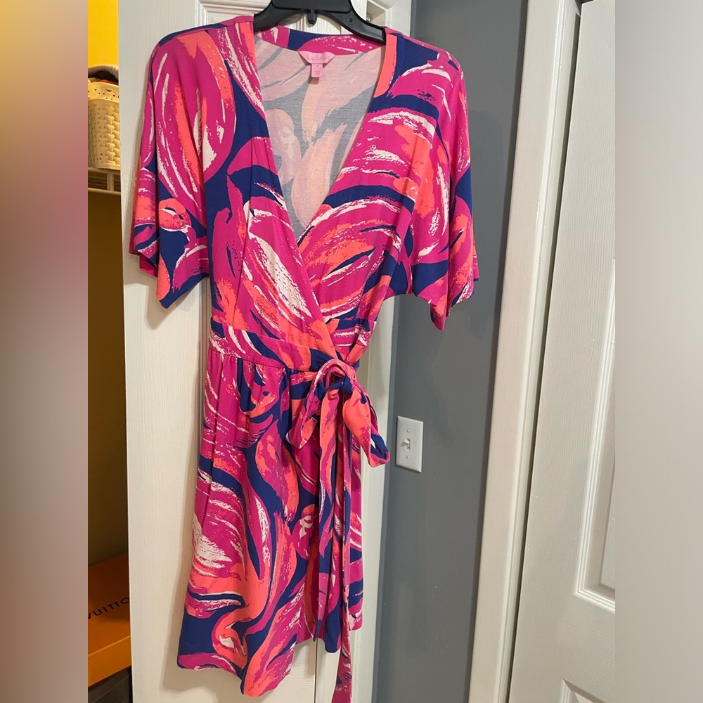 EUC Lilly Pulitzer wrap dress size small